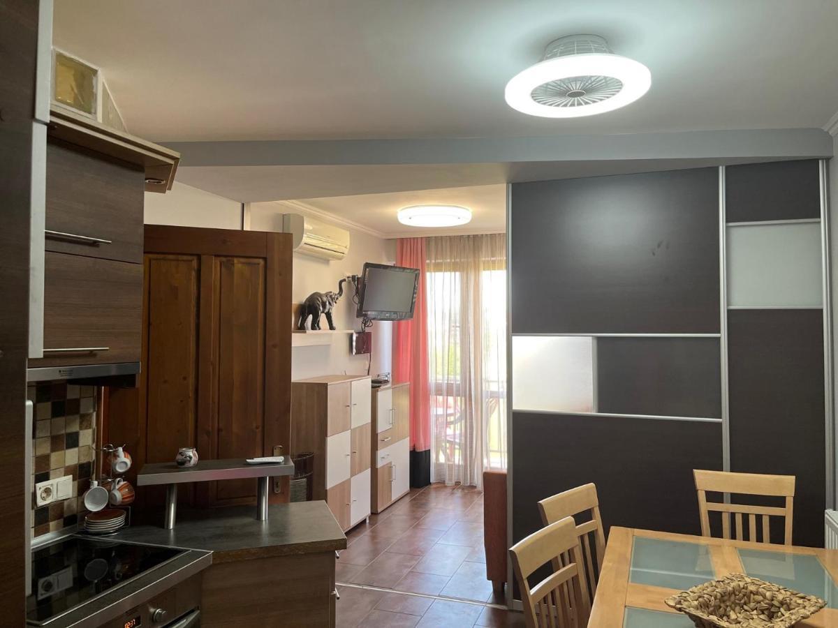 Brookforest Family Apartman Hajduszoboszlo Ngoại thất bức ảnh