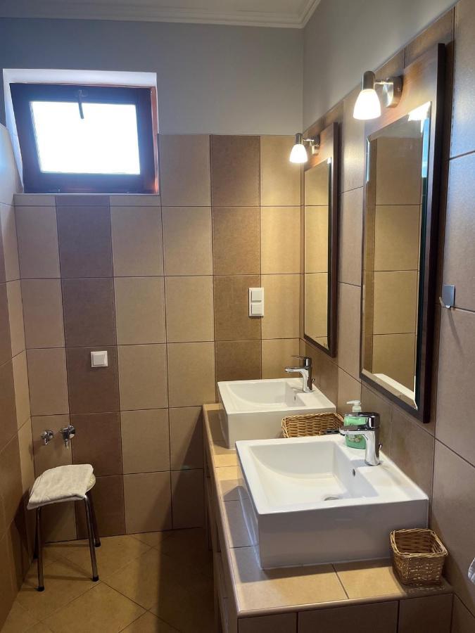 Brookforest Family Apartman Hajduszoboszlo Ngoại thất bức ảnh