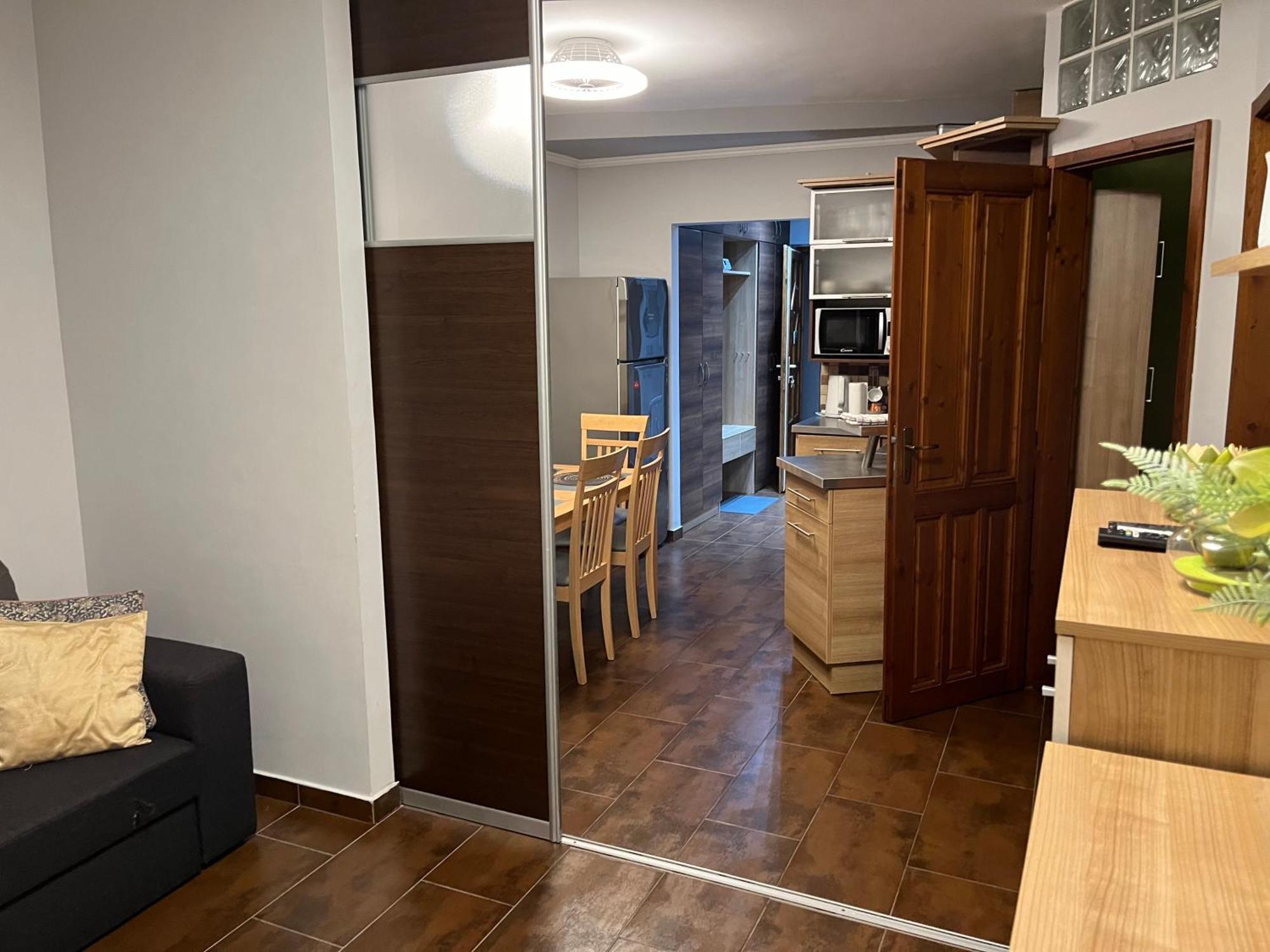 Brookforest Family Apartman Hajduszoboszlo Ngoại thất bức ảnh